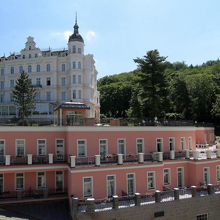 Готель Bristol Georgy House Карлові Вари Екстер'єр фото